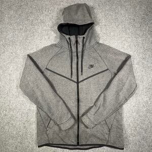 Grey Nike Tech Fleece